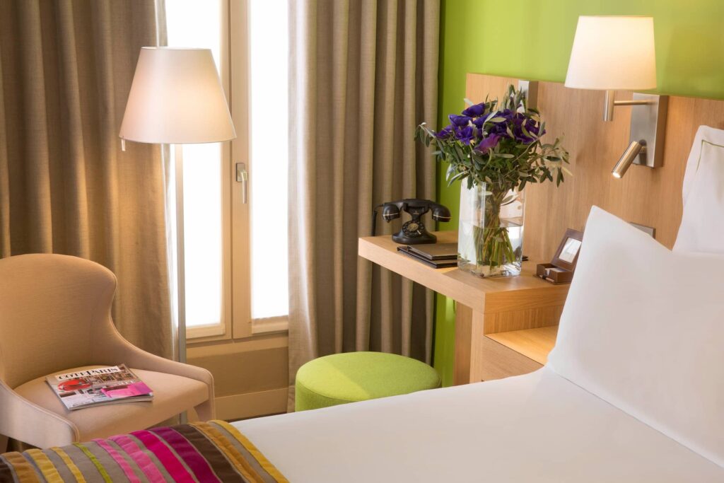 Chambre Privilège avec balcon Hôtel Cordélia Paris